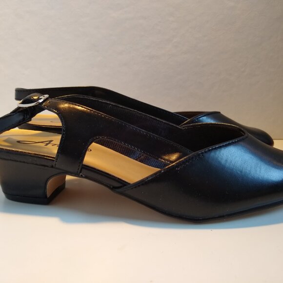 Annie Shoes Diane 8.5M Low Heel Sling Back Closed Toe Black Kid Smooth New - Picture 3 of 7